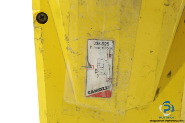 camozzi-338-925-foot-pedal-valve-(Used)-2