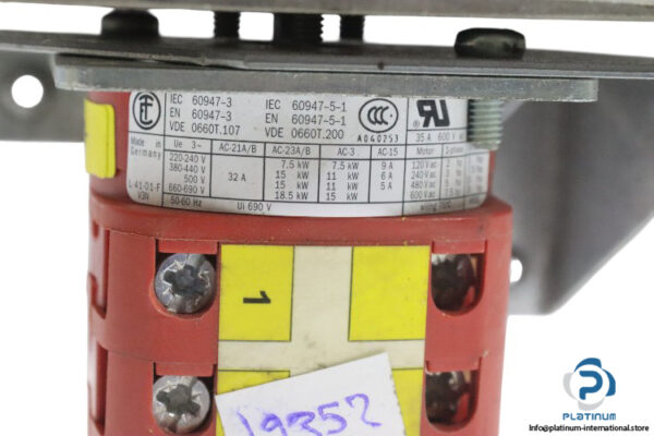 Elektra-tailfingen-V3N-F3-D-SS9-main-switch(used)-2