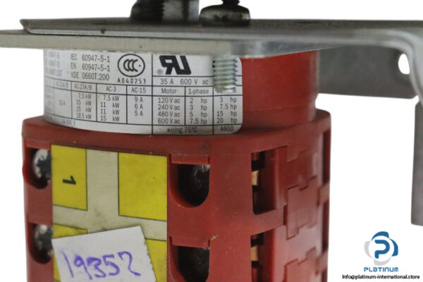 Elektra-tailfingen-V3N-F3-D-SS9-main-switch(used)-3