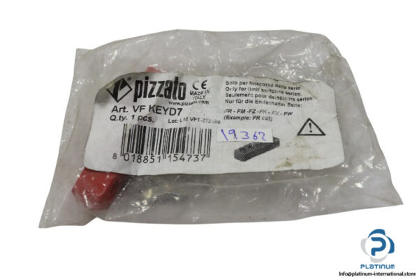 pizzato-VF-KEYD7-angled-actuator(new)-1
