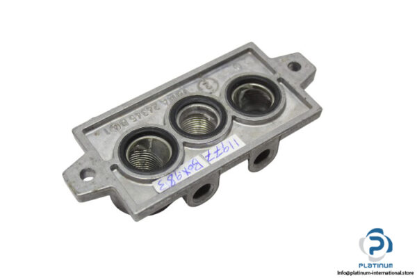 festo-VDMA-24345-D-A-1-sub-base-(used)-1