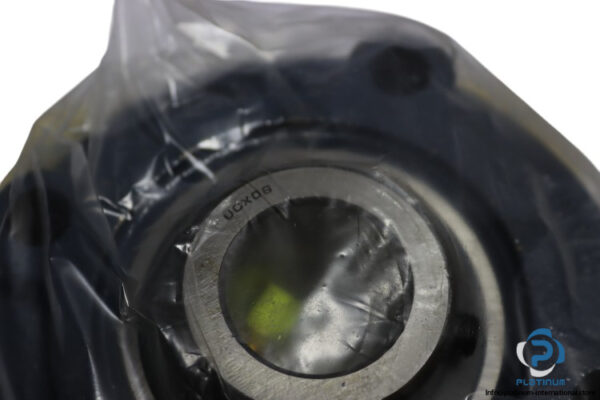 koyo-UCFCX06-J-round-flange-ball-bearing-unit-new-carton-1