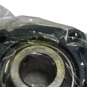 nachi-UCFCX06-round-flange-ball-bearing-unit-new-carton-1