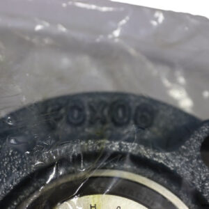 nachi-UCFCX06-round-flange-ball-bearing-unit-new-carton-2