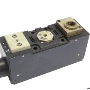 parker-PVNE15145-pneumatic-distributor-(Used)