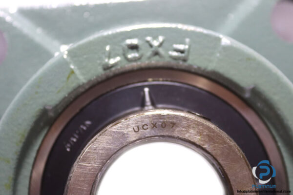 ntn-UCFX07-D1-four-bolt-square-flange-unit-new-carton-1