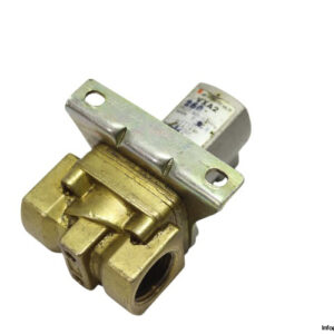 smc-VXA2-direct-air-operated-valve-(Used)-1