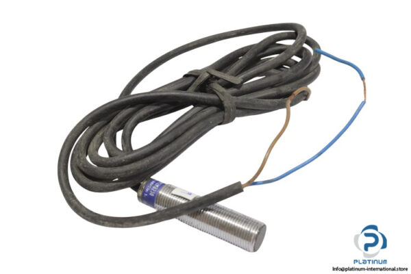 telemecanique-XS1M12MB230-inductive-proximity-switch(used)