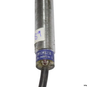 telemecanique-XS1M12MB230-inductive-proximity-switch(used)-2