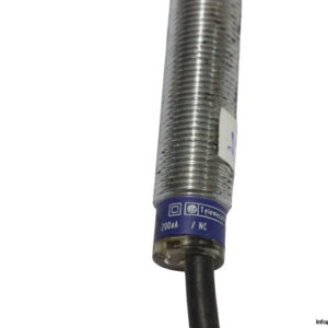 telemecanique-XS1M12MB230-inductive-proximity-switch(used)-3