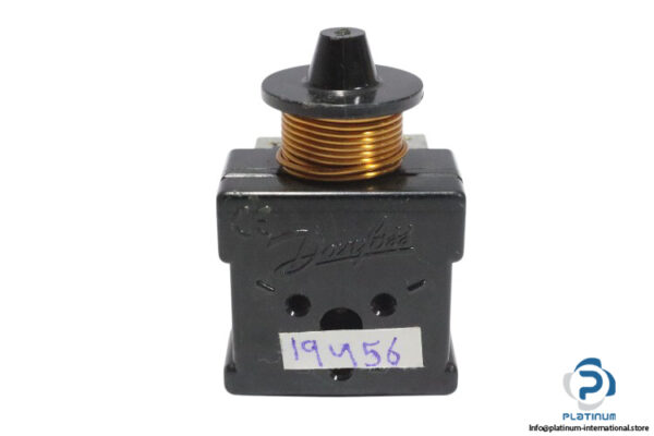 Danfoss-117U6005-F372-starting-relay(new)-1