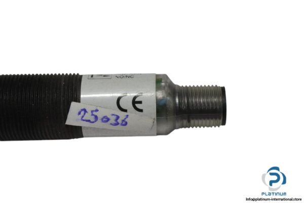 balluff-BOS-18K-UU-1XA-E5-C-S4-photoelectric-sensor(used)-3