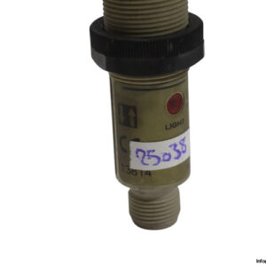 omron-E3F2-DS10B4-P1-diffuse-reflective-sensor(used)-1