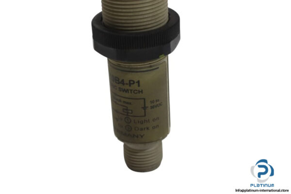 omron-E3F2-DS10B4-P1-diffuse-reflective-sensor(used)-3