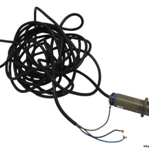 telemecanique-XS2-M18PA370L1-inductive-sensor(used)