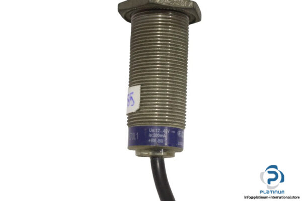 telemecanique-XS2-M18PA370L1-inductive-sensor(used)-3
