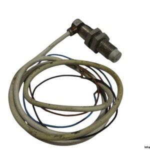 diell-AM1-AP-2C-cylindrical-inductive-sensor(used)
