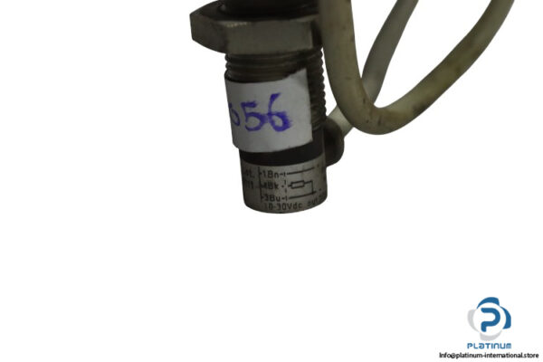 diell-AM1-AP-2C-cylindrical-inductive-sensor(used)-2