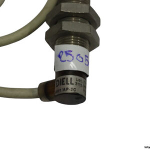 diell-AM1-AP-2C-cylindrical-inductive-sensor(used)-3