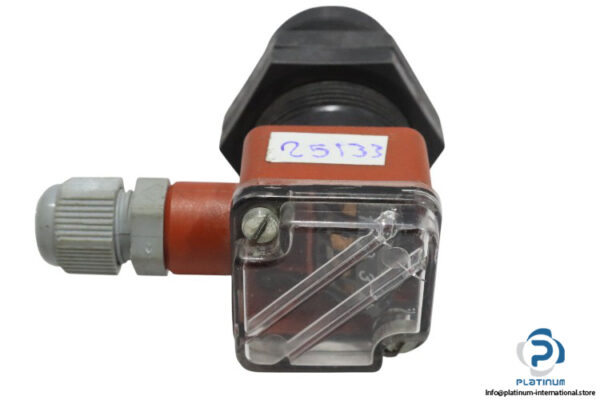 elobau-171261AT01-safety-sensor(used)-1