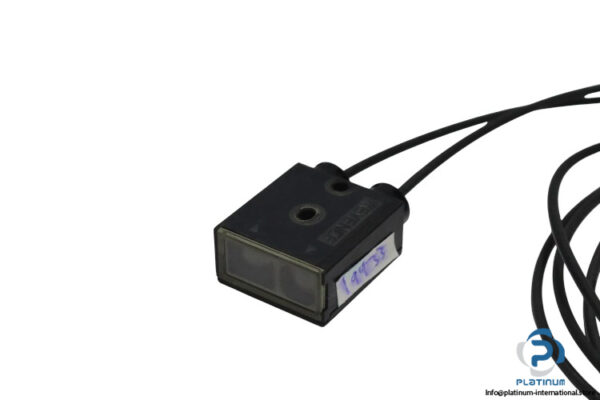 keyence-CZ-40-digital-fiber-optic-sensor-(used)-1