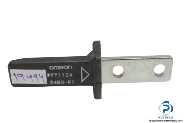 omron-D4BS-K1-door-safety-interlock-switch-key-(new)-1