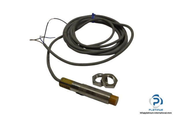 omron-TLE-X5MC1-G-proximity-switch-sensor-(used)