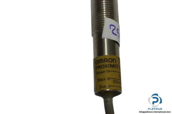 omron-TLE-X5MC1-G-proximity-switch-sensor-(used)-1