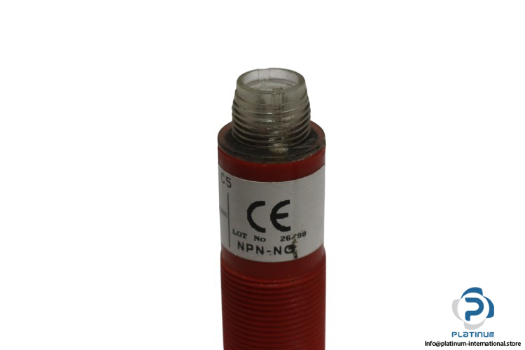 selet-OCV81E_DNNO-C5-photoelectric-diffuse-sensor-(used)-3