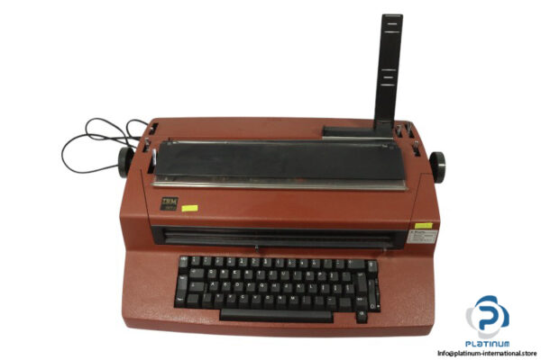 ibm-196C-electric-typewriter-(used)-1