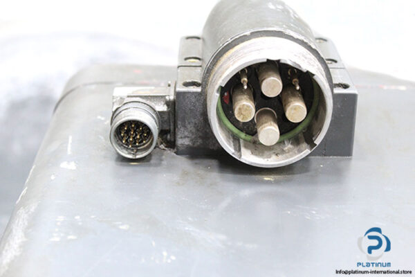 siemens-1-FT5132-0AF71-1-Z-servo-motor-used-1