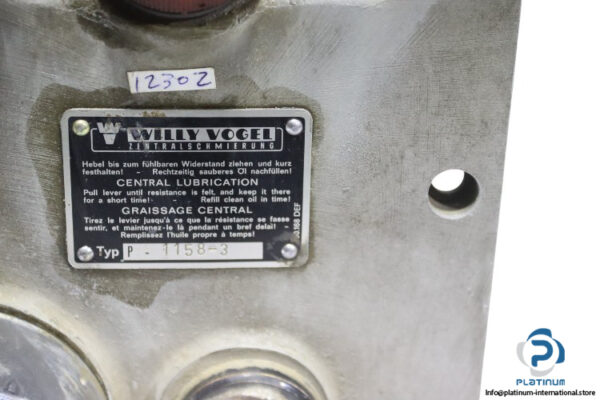 willy-vogel-P-1158-3-manual-lubrication-pump-(Used)-2