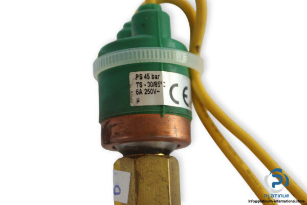 danfoss-061F7756-cartridge-pressure-switch-(Used)-3