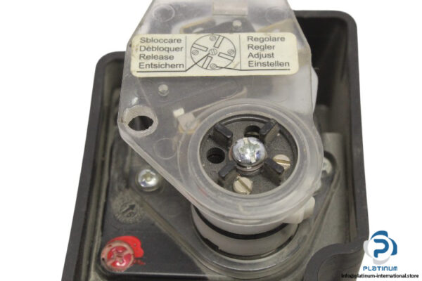 finecorsa-base-PFA9067A0158034-rotary-limit-switch-(used)-2