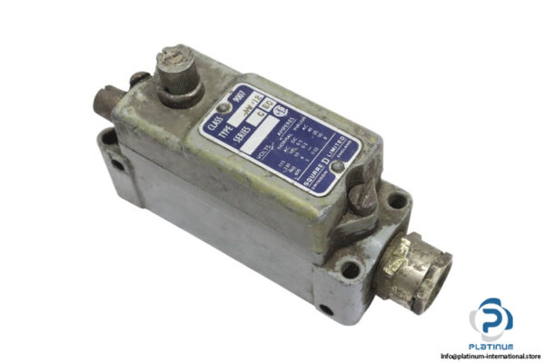 square-d-9007-AW12-limit-switch-(used)