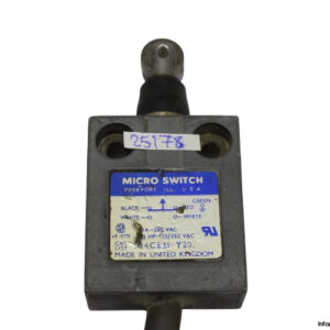 honeywell-924CE31-Y20-miniature-micro-switch-(used)-1