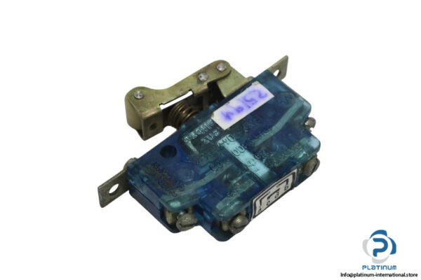 schaltbau-S800IP-00-snap-action-switch-(used)