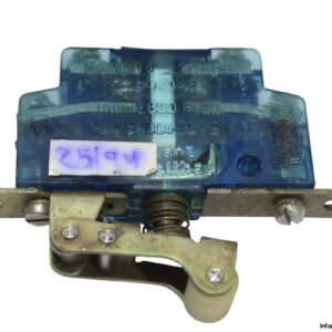 schaltbau-S800IP-00-snap-action-switch-(used)-1