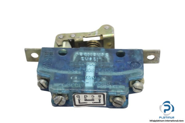 schaltbau-S800IP-00-snap-action-switch-(used)-2