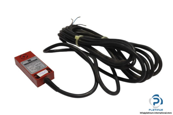 bernstein-NPN-CLODED-proximity-sensor-(used)