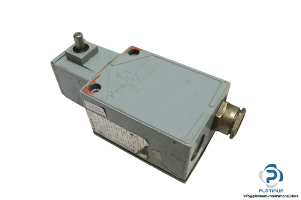 asea-AGL-11-D-limit-switch(used)-1