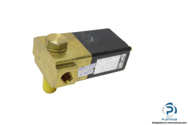 Burkert-331-C-30-B-MS-G14-E-890-direct-acting-armature-valve(used)