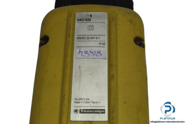 telemecanique-XAC-A03-pendant-control-station-(used)-2