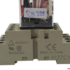 omron-11Z7CX-relay-socket-(used)-2