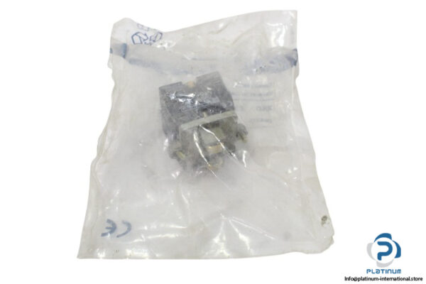 telemecanique-XKD-Z901-contact-block-(new)