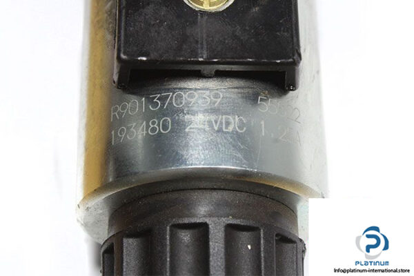rexroth-r900570133-solenoid-operated-directional-valve-2