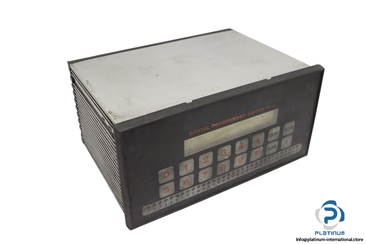 32-C8-C-digital-programmed-switch-(used)