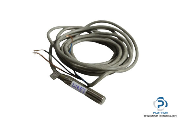 microdetectors-AE1_AP-1A-cylindrical-inductive-sensor-(used)