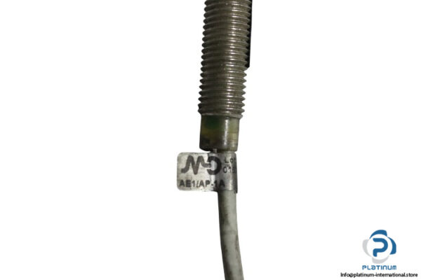 microdetectors-AE1_AP-1A-cylindrical-inductive-sensor-(used)-1