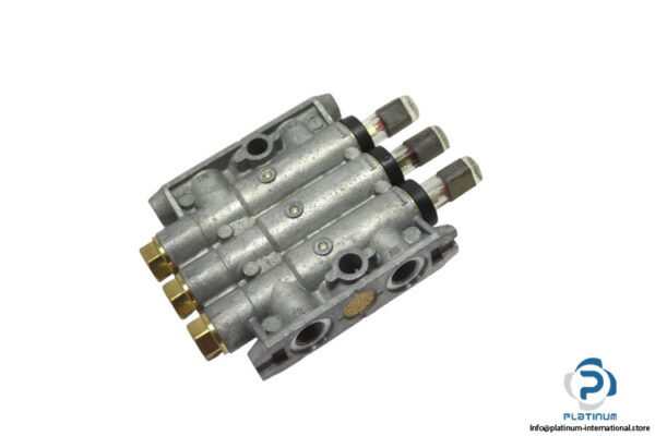 hoerbiger-L-33-pneumatic-oil-pump-(new)-1